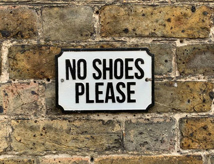 no shoes please sign